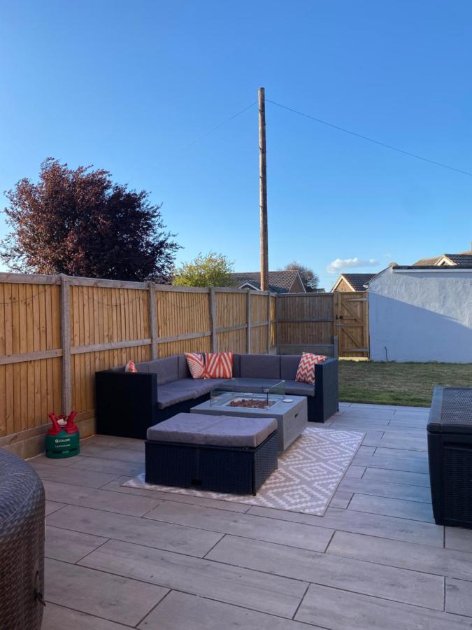 Luxury Recently Renovated 3 Bedroom Home In Sandwich Kent Exterior photo