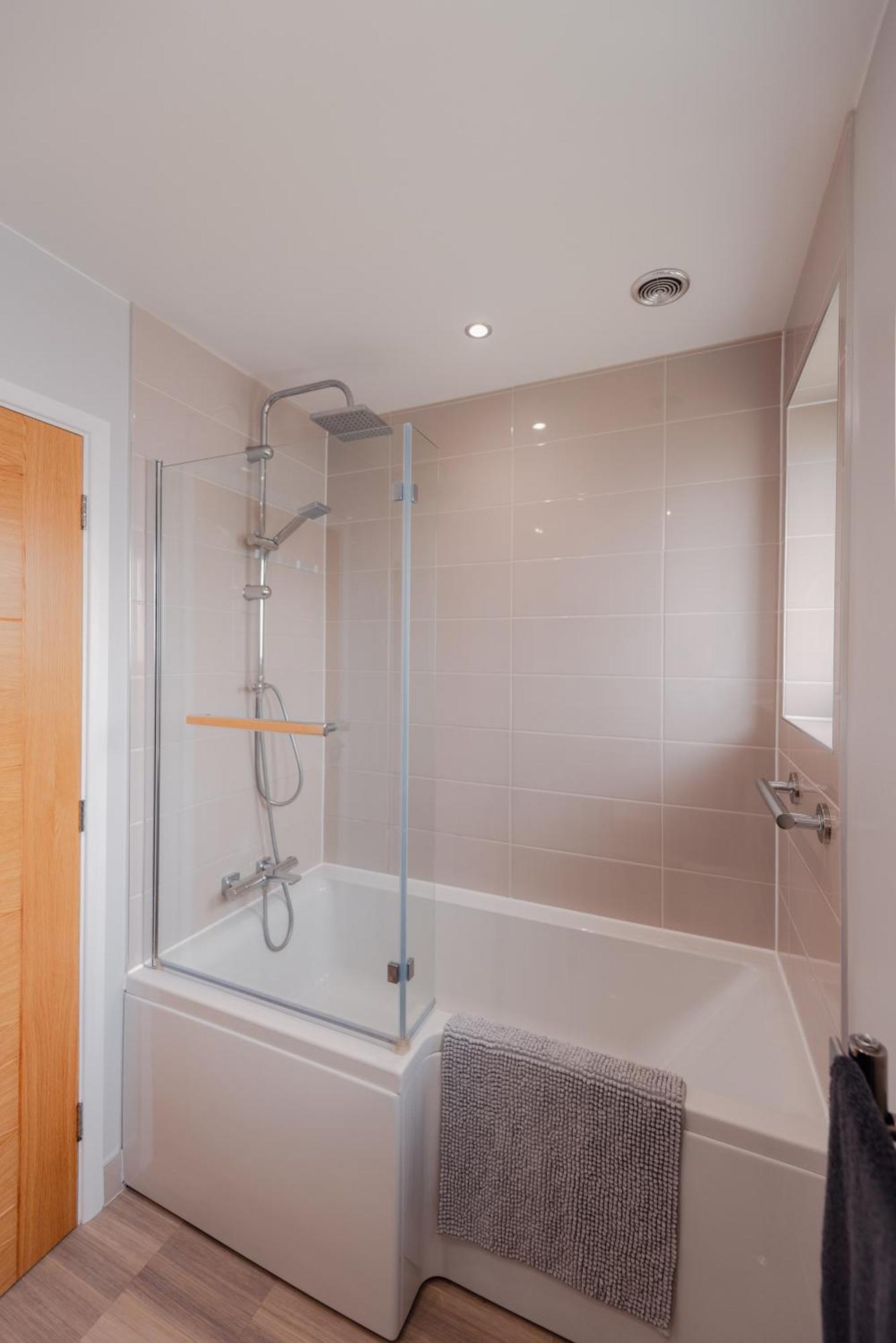 Luxury Recently Renovated 3 Bedroom Home In Sandwich Kent Exterior photo