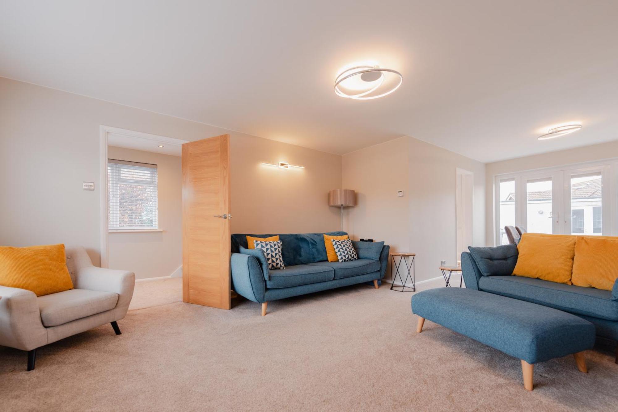 Luxury Recently Renovated 3 Bedroom Home In Sandwich Kent Exterior photo